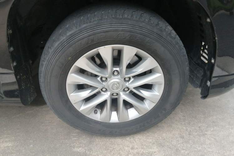 Used Lexus GX 2014 400 Prestige Edition Right Front Wheel Hub