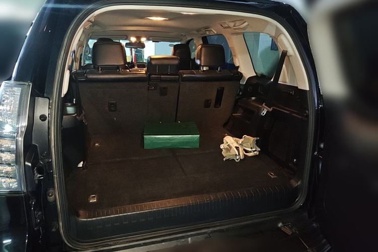 Used Lexus GX 2014 400 Deluxe Edition Trunk