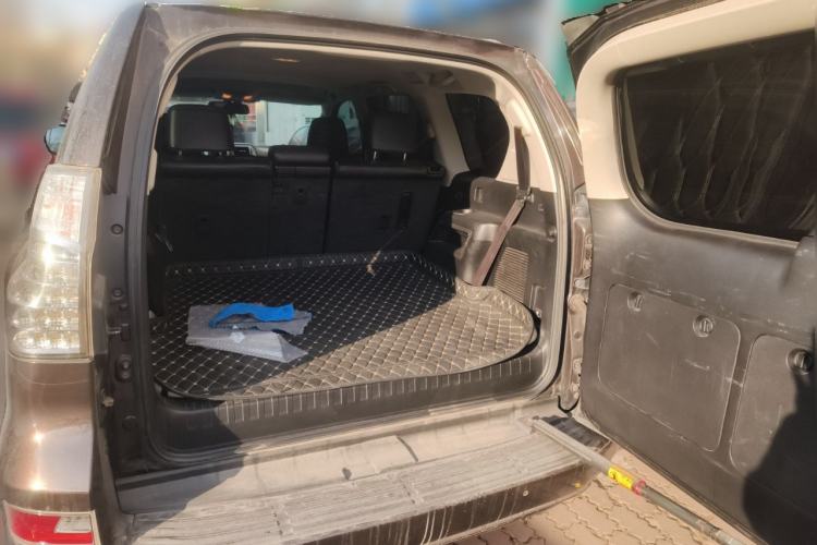 Used Lexus GX 2014 400 Prestige Edition Trunk