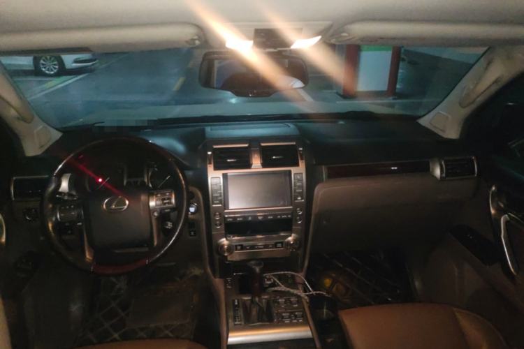 Used Lexus GX 2014 400 Prestige Edition Center Console