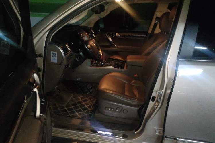 Used Lexus GX 2014 400 Prestige Edition Left Front Seat