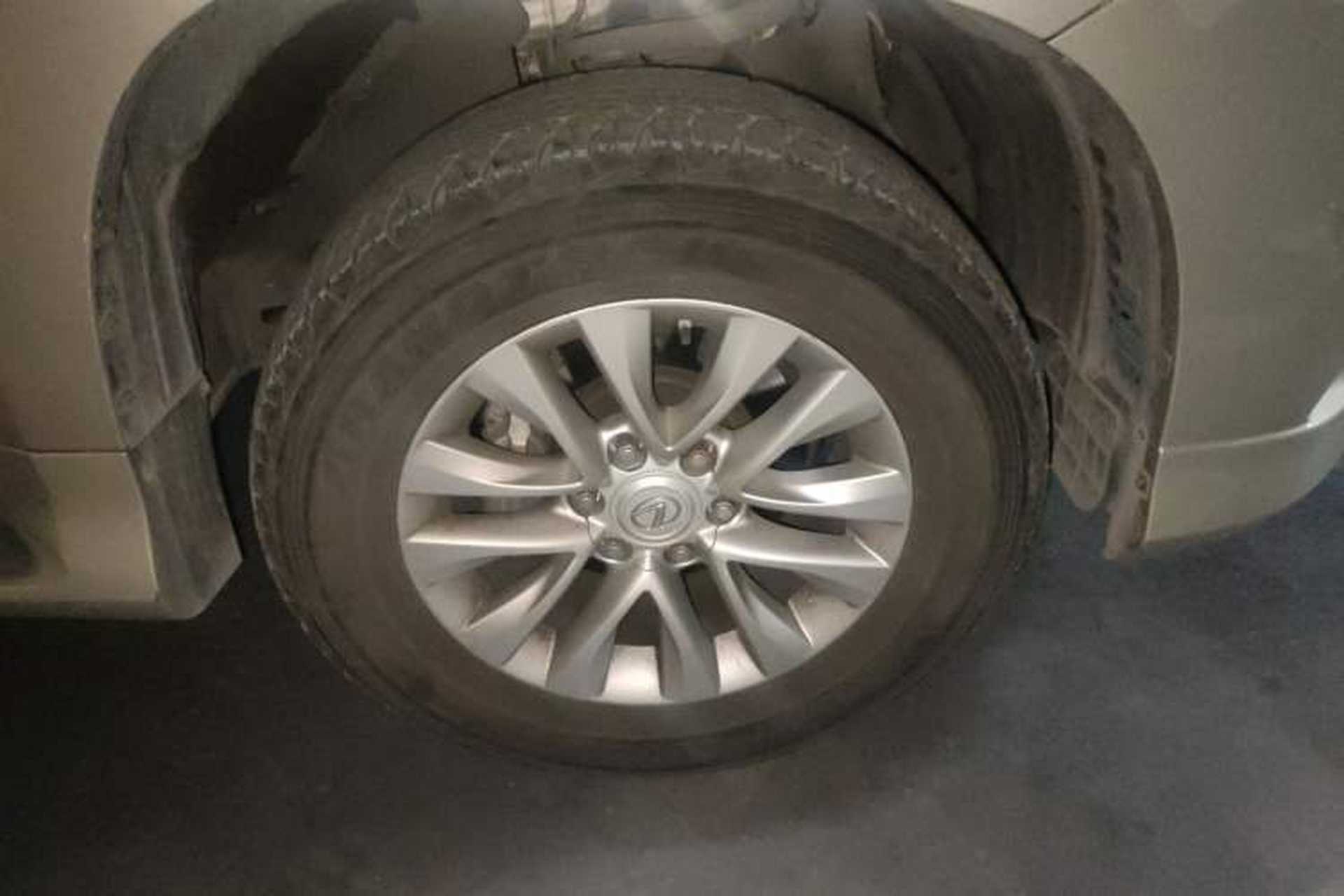 Used Lexus GX 2014 400 Prestige Edition Right Front Wheel Hub