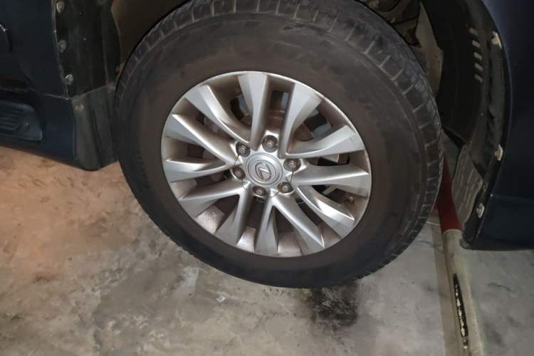 Used Lexus GX 2014 400 Prestige Edition Right Front Wheel Hub