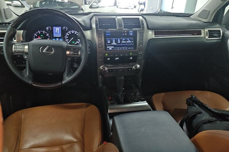 Used Lexus GX 2014 400 Luxury Edition Center Console