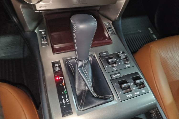 Used Lexus GX 2014 400 Luxury Edition Gear Lever
