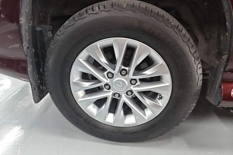Used Lexus GX 2014 400 Luxury Edition Right Rear Wheel Hub