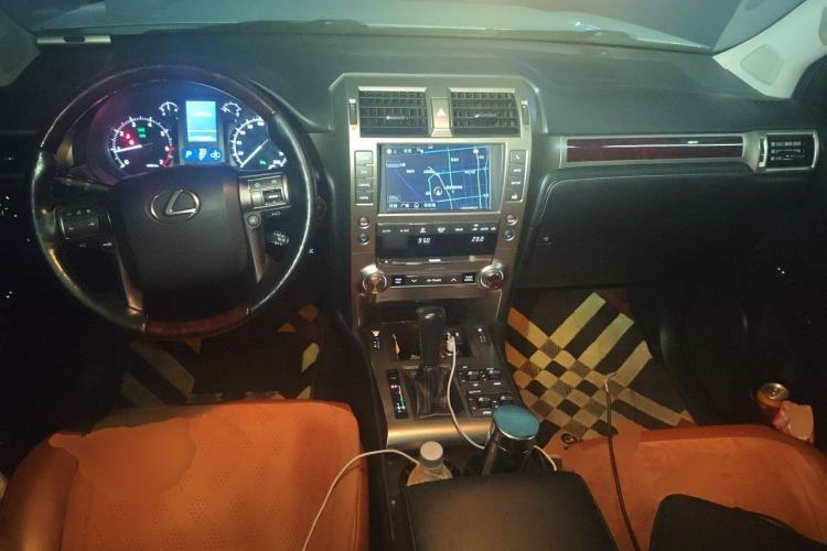 Used Lexus GX 2014 400 Prestige Edition Center Console