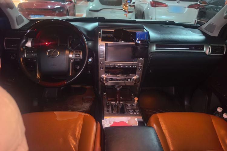 Used Lexus GX 2014 400 Prestige Edition Center Console