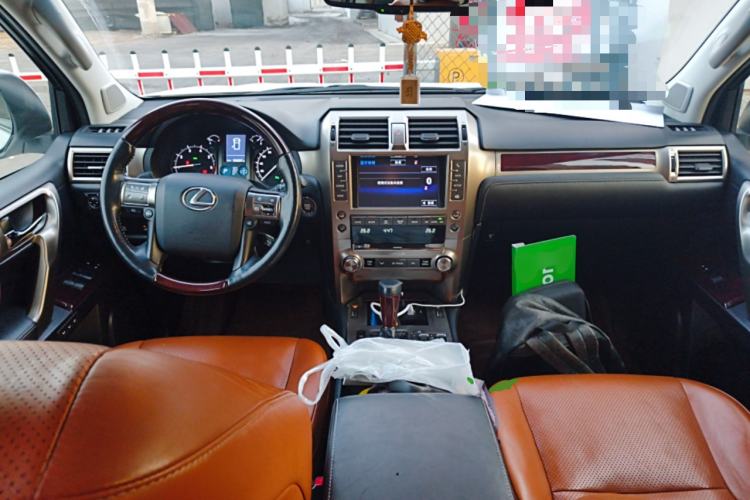 Used Lexus GX 2014 400 Prestige Edition Center Console