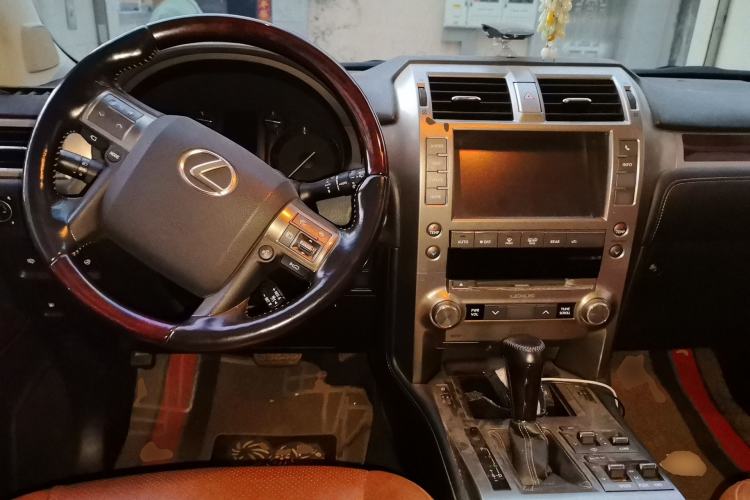 Used Lexus GX 2014 400 Luxury Edition Center Console