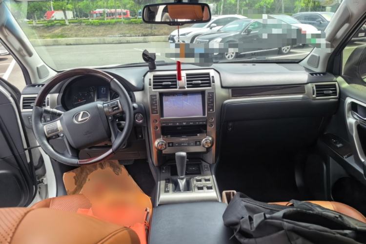 Used Lexus GX 2014 400 Prestige Edition Center Console