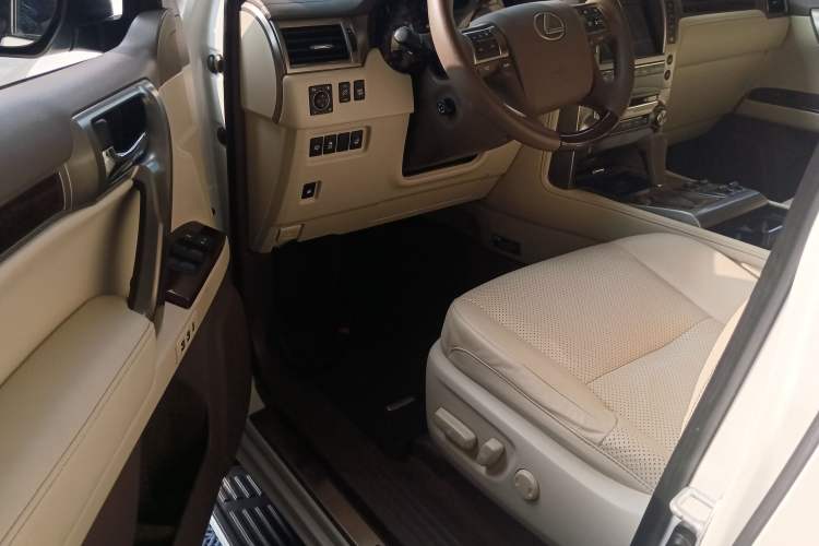 Used Lexus GX 2014 400 Prestige Edition Driver Seat