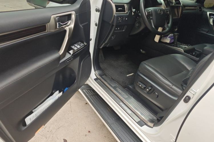 Used Lexus GX 2014 400 Luxury Edition Driver Seat