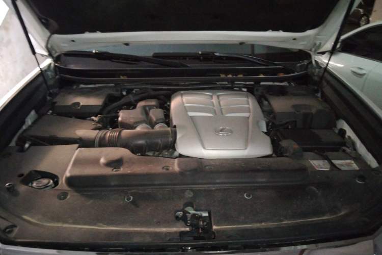 Used Lexus GX 2014 400 Luxury Edition Engine Bay