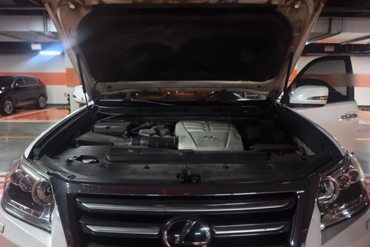 Used Lexus GX 2014 400 Prestige Edition Engine Bay