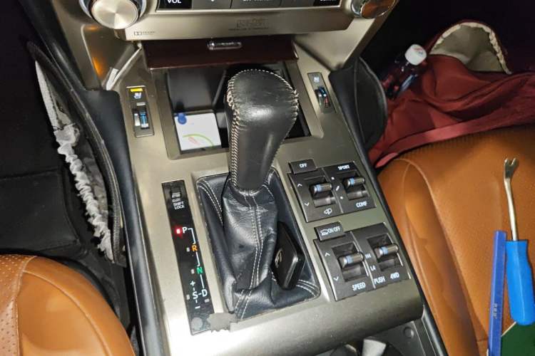 Used Lexus GX 2014 400 Deluxe Edition Gear Lever
