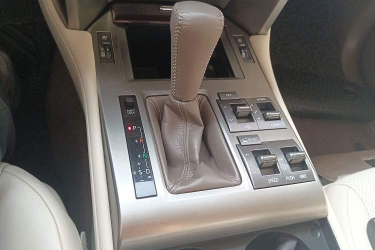 Used Lexus GX 2014 400 Prestige Edition Gear Lever
