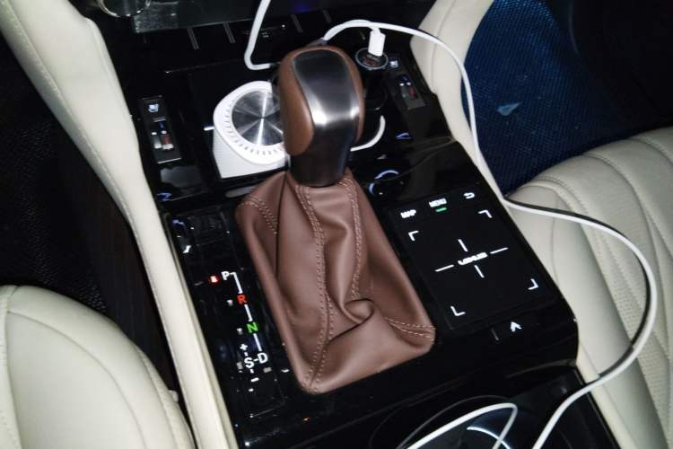 Used Lexus GX 2014 400 Luxury Edition Gear Lever