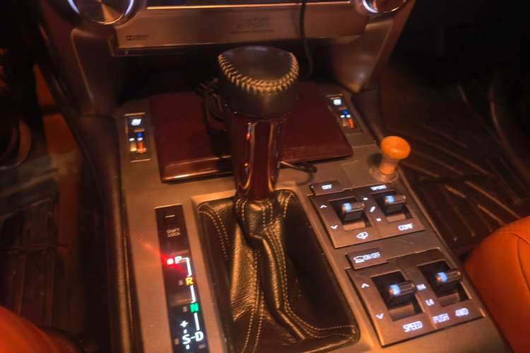 Used Lexus GX 2014 400 Prestige Edition Gear Lever