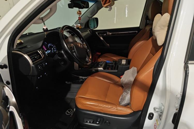 Used Lexus GX 2014 400 Deluxe Edition Left Front Seat