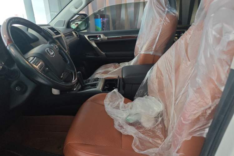 Used Lexus GX 2014 400 Deluxe Edition Left Front Seat