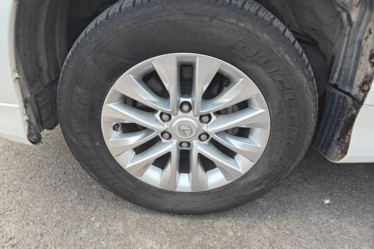 Used Lexus GX 2014 400 Prestige Edition Left Front Wheel Hub