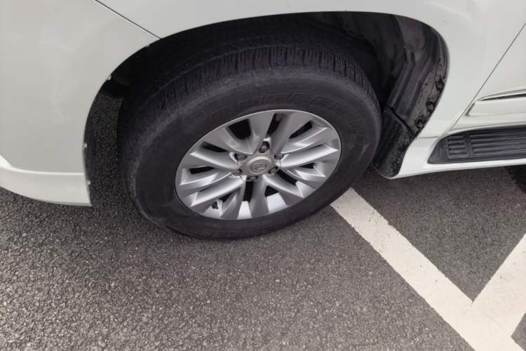 Used Lexus GX 2014 400 Prestige Edition Left Front Wheel Hub