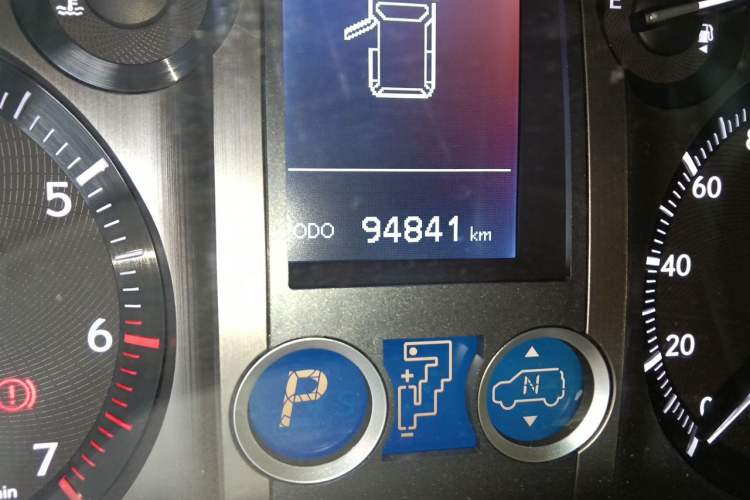 Used Lexus GX 2014 400 Luxury Edition Odometer Close Up