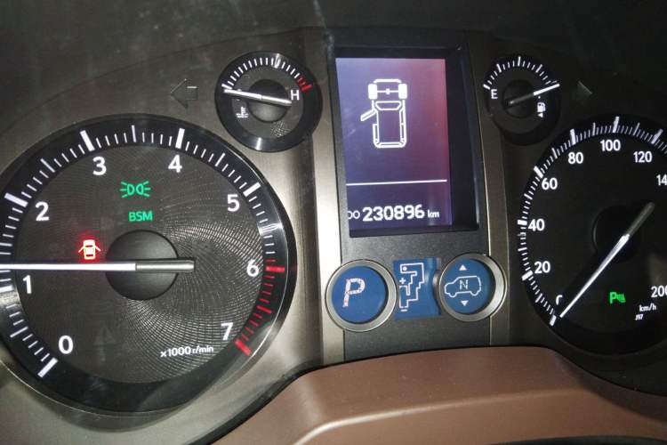 Used Lexus GX 2014 400 Luxury Edition Odometer Close Up
