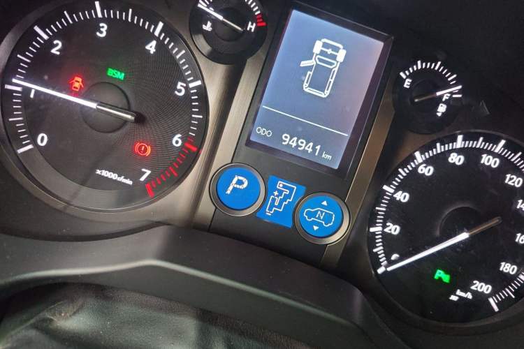 Used Lexus GX 2014 400 Luxury Edition Odometer Close Up