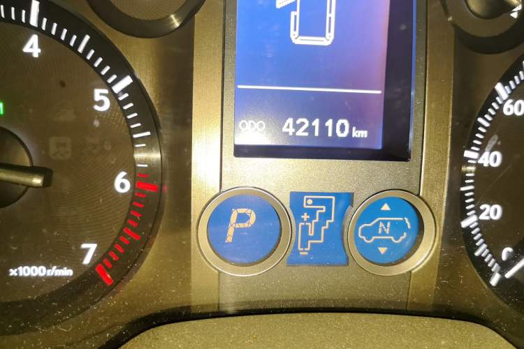 Used Lexus GX 2014 400 Luxury Edition Odometer Close Up