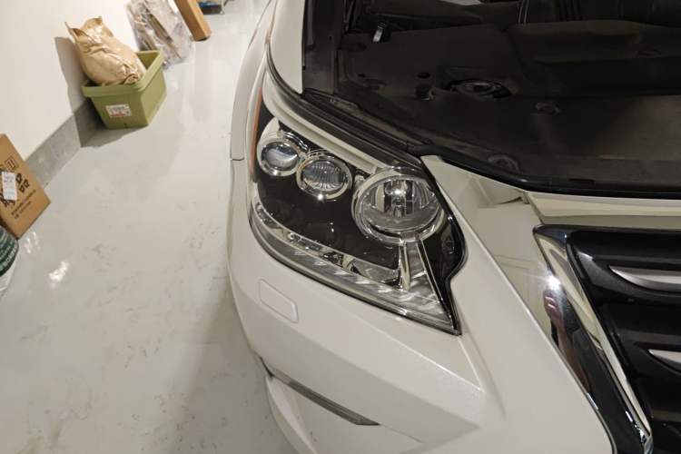 Used Lexus GX 2014 400 Deluxe Edition Right Front Headlight