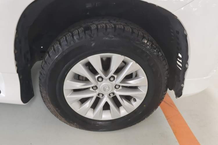 Used Lexus GX 2014 400 Luxury Edition Right Front Wheel Hub