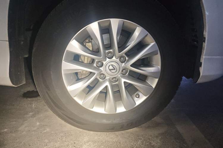 Used Lexus GX 2014 400 Prestige Edition Right Front Wheel Hub