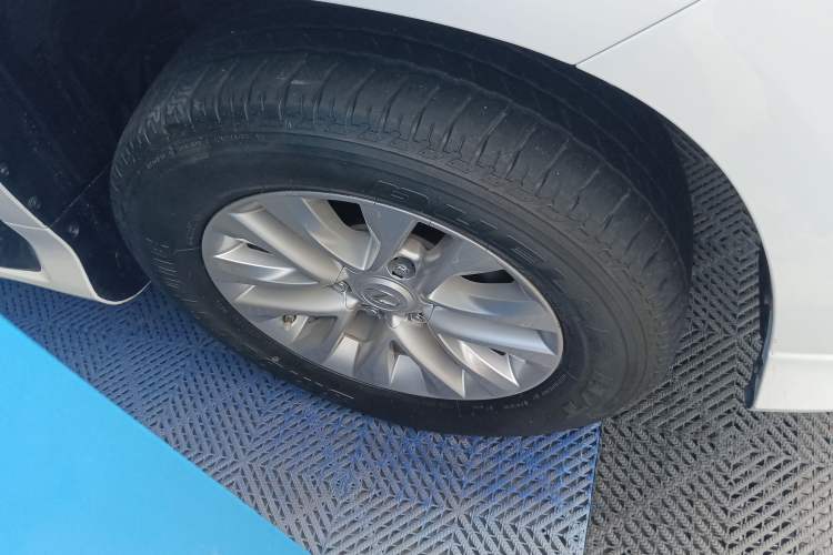 Used Lexus GX 2014 400 Prestige Edition Right Front Wheel Hub