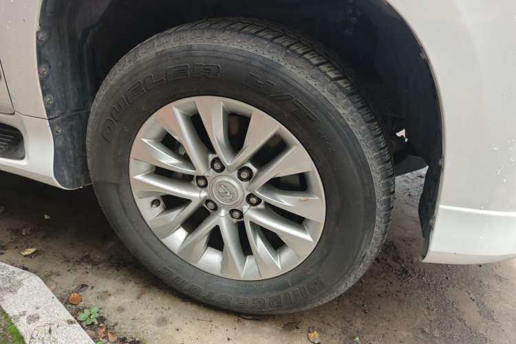 Used Lexus GX 2014 400 Luxury Edition Right Front Wheel Hub