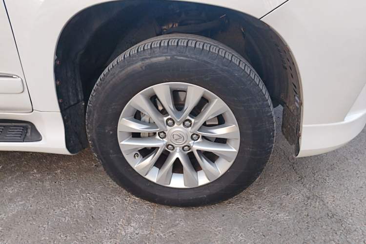 Used Lexus GX 2014 400 Prestige Edition Right Front Wheel Hub