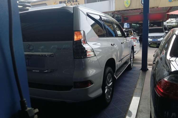 Used Lexus GX 2014 400 Prestige Edition Right Side