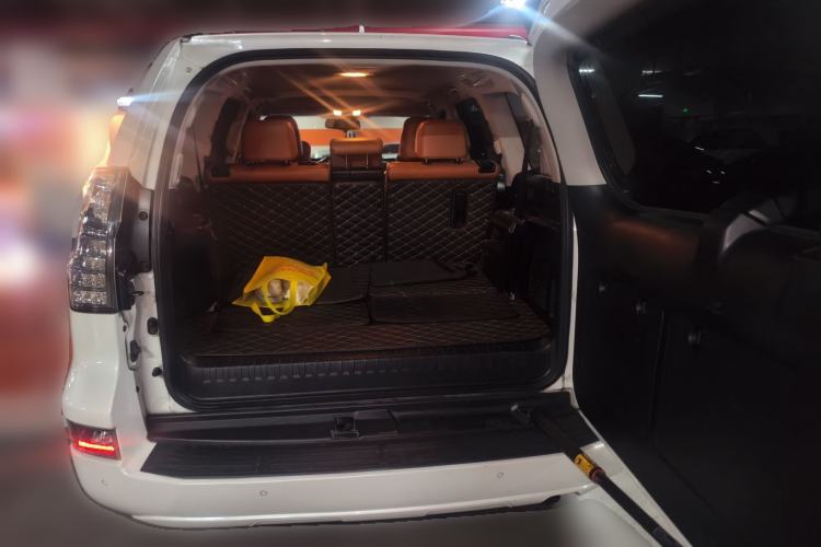 Used Lexus GX 2014 400 Prestige Edition Trunk