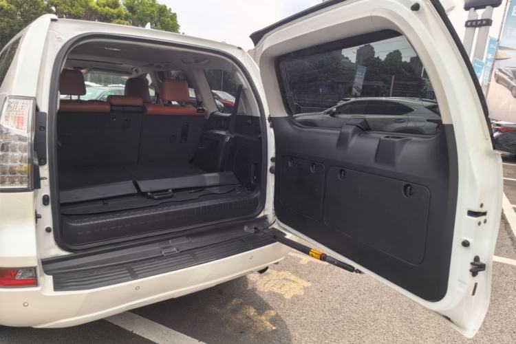 Used Lexus GX 2014 400 Prestige Edition Trunk