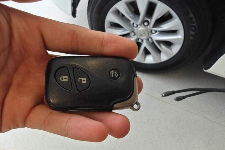 Used Lexus GX 2014 400 Deluxe Edition Vehicle Key