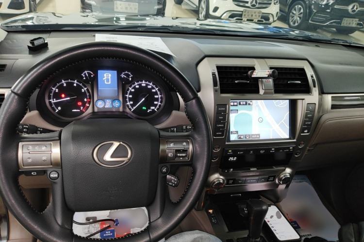 Used Lexus GX 2015 400 Luxury Edition Center Console