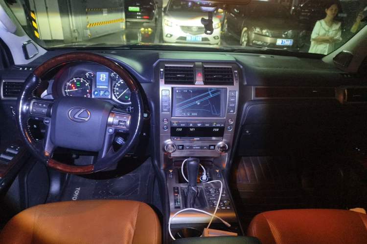 Used Lexus GX 2015 400 Luxury Edition Center Console