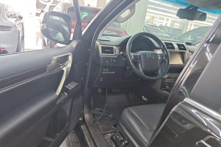 Used Lexus GX 2015 400 Luxury Edition Driver Seat