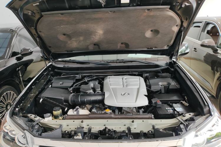 Used Lexus GX 2015 400 Luxury Edition Engine Bay