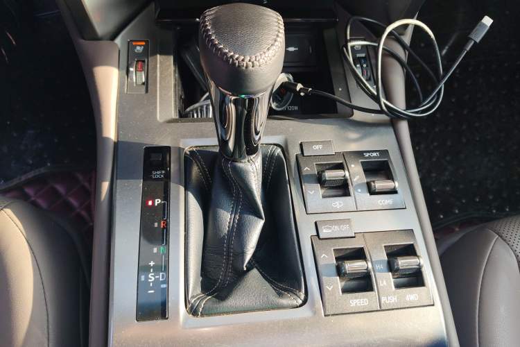 Used Lexus GX 2015 400 Luxury Edition Gear Lever