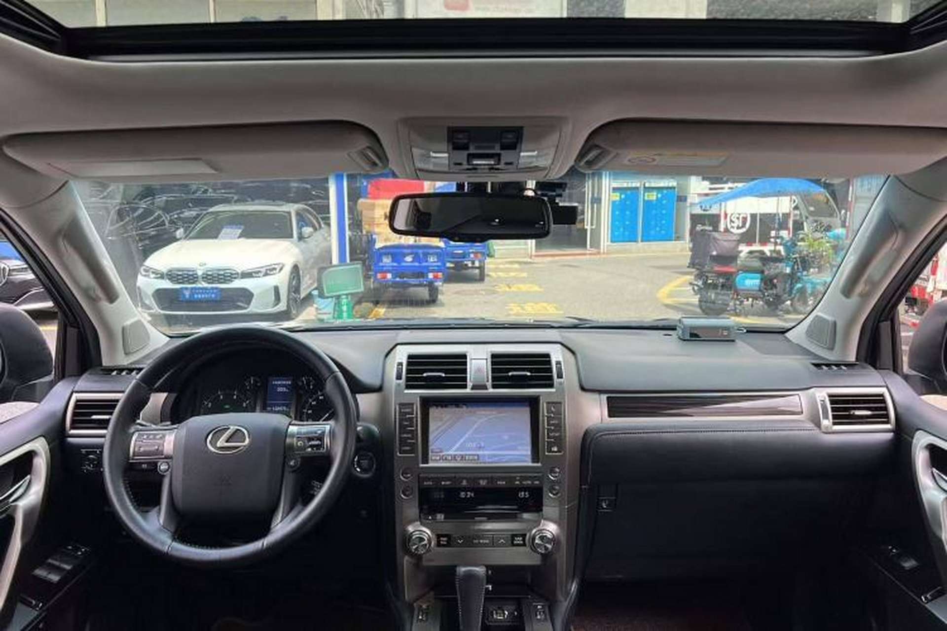 Used Lexus GX 2015 400 Luxury Edition Interior 1