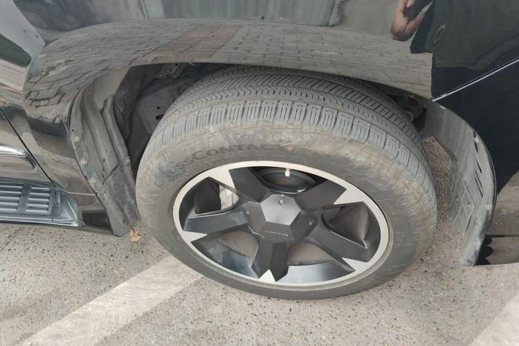 Used Lexus GX 2015 400 Luxury Edition Right Front Wheel Hub