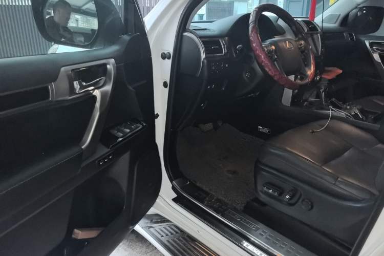 Used Lexus GX 2015 400 Luxury Edition Driver Seat