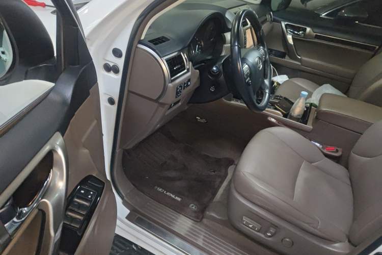 Used Lexus GX 2015 400 Luxury Edition Driver Seat